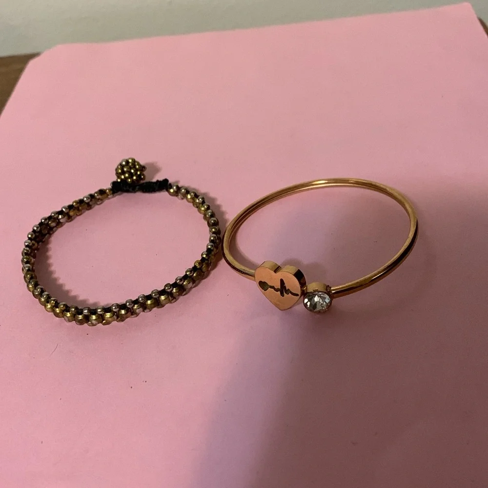 Two bracelets - Picture 5 of 7